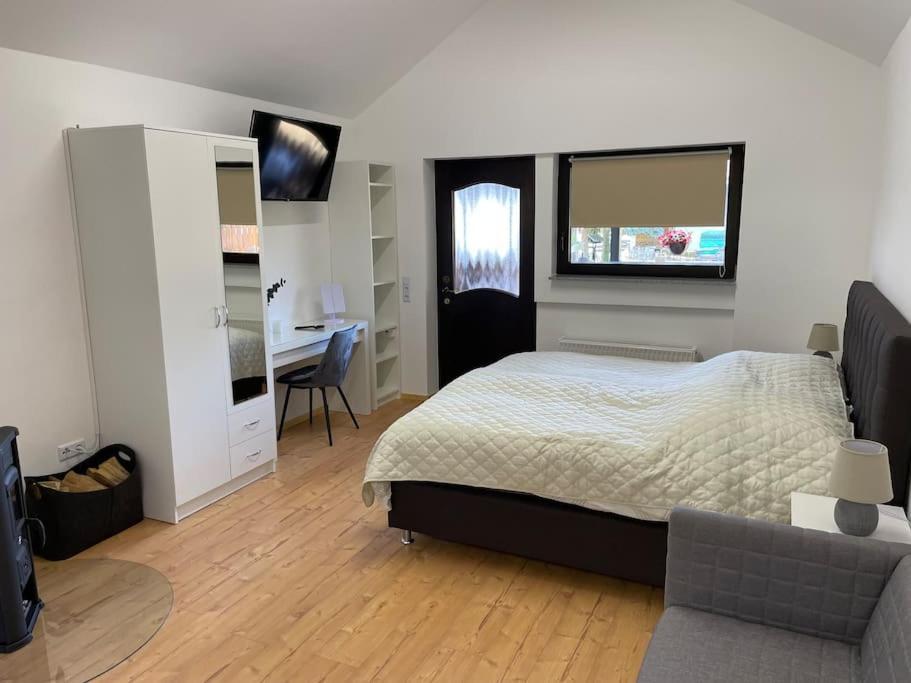 Appartement Zur Wied Oberlahr ภายนอก รูปภาพ